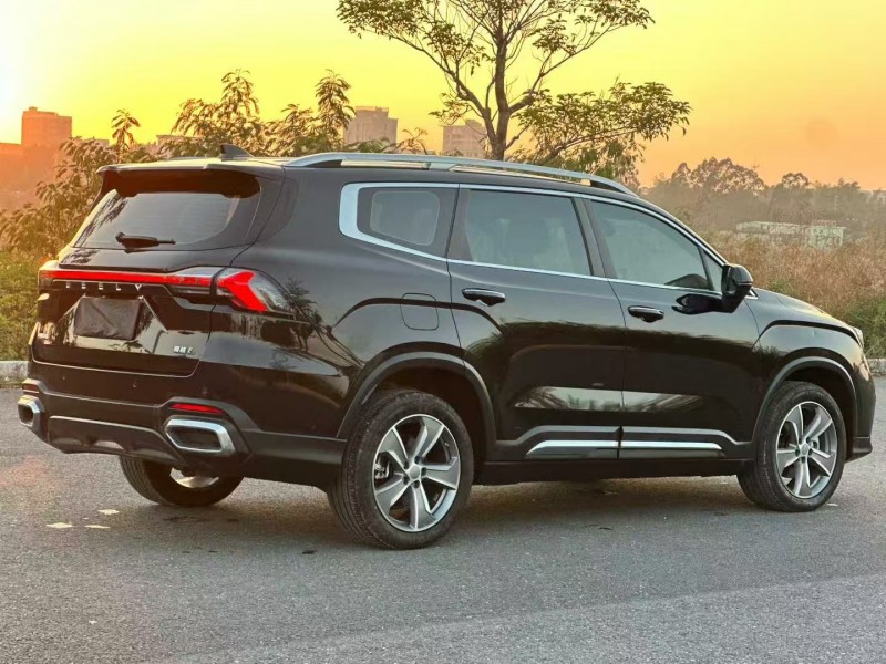 广州24年吉利豪越8