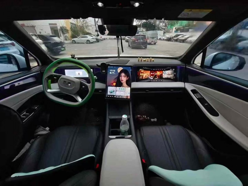 广州23年吉利银河5