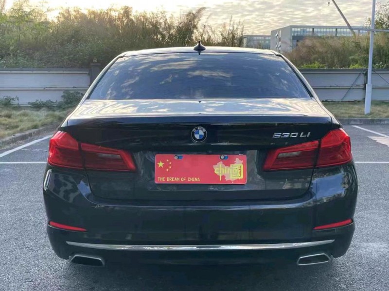 广州20年宝马5系8