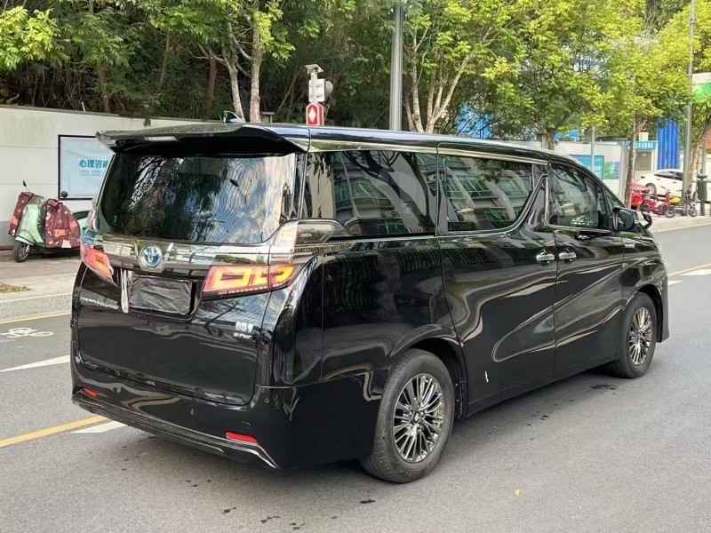 广州21年丰田威尔法7