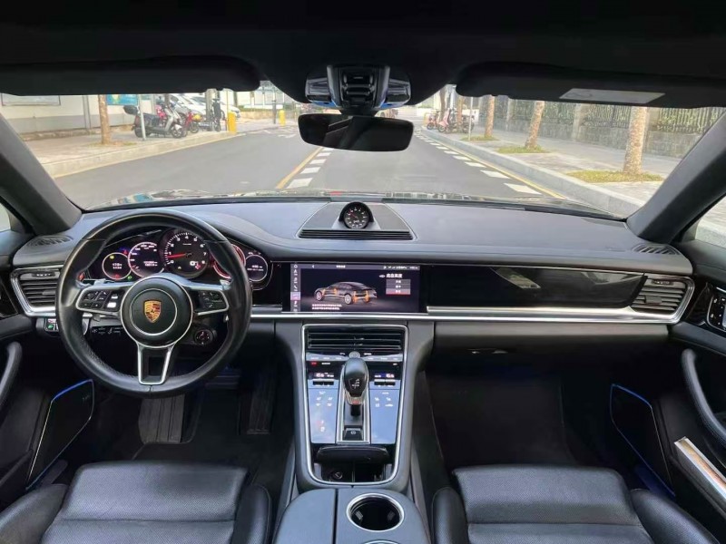 广州20年保时捷帕拉梅拉5