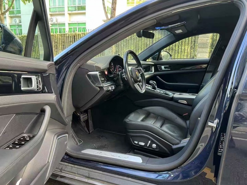 广州20年保时捷帕拉梅拉6