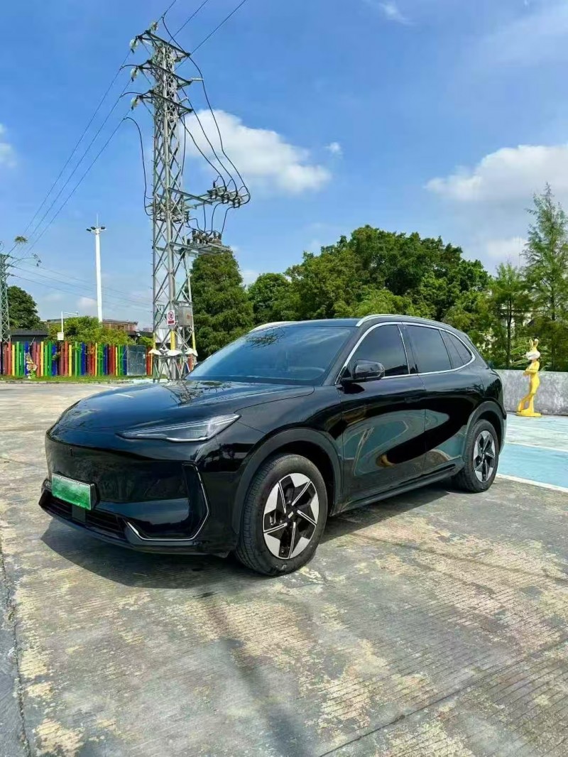 广州25年吉利银河2