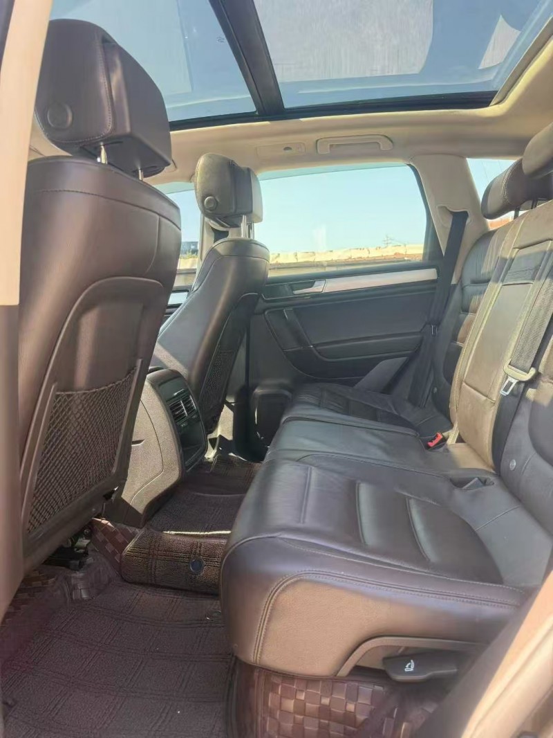 广州17年大众途锐6