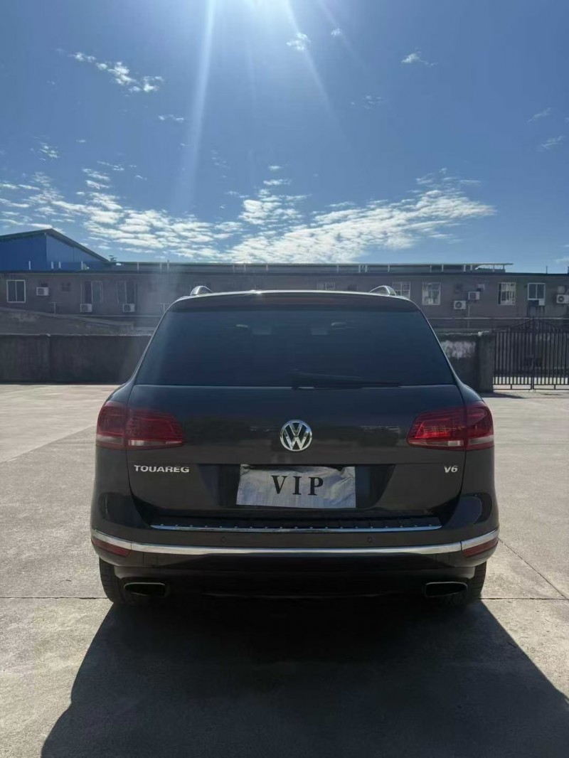 广州17年大众途锐9