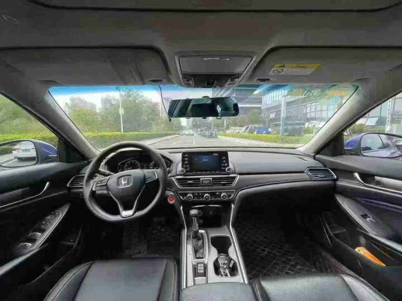 东莞19年本田雅阁4