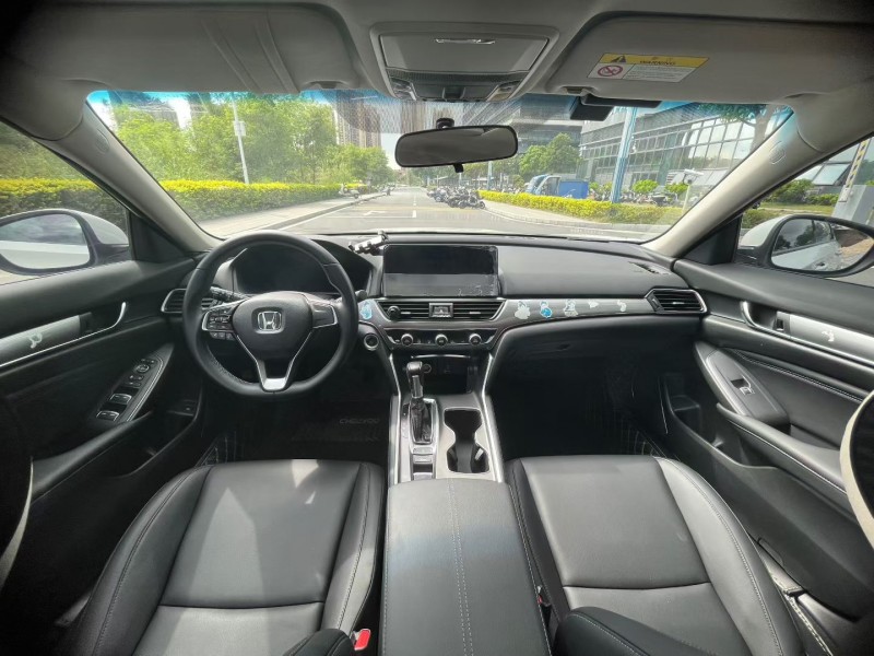 东莞22年本田雅阁4