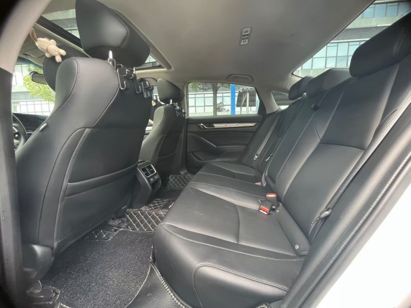 东莞22年本田雅阁6