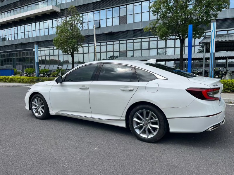 东莞22年本田雅阁7