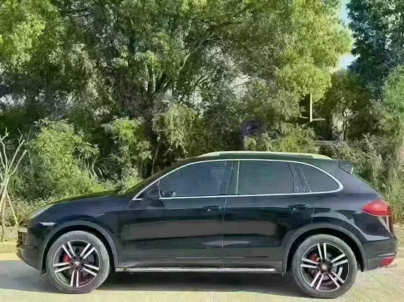 珠海15年保时捷卡宴3