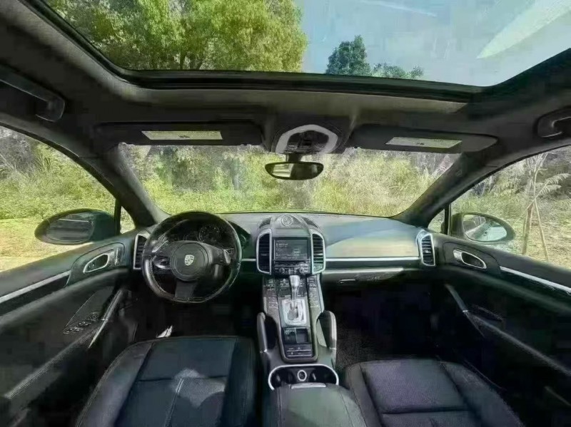 珠海15年保时捷卡宴5