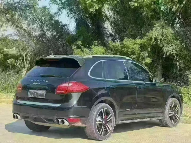 珠海15年保时捷卡宴8