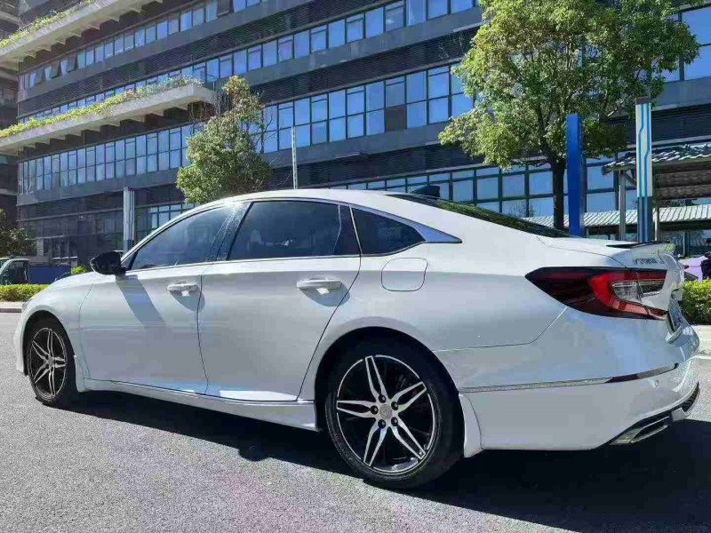 东莞23年本田雅阁7