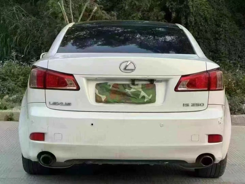 珠海11年雷克萨斯IS9