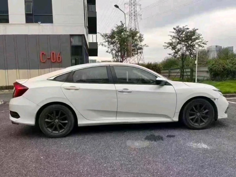 广州20年本田思迪4