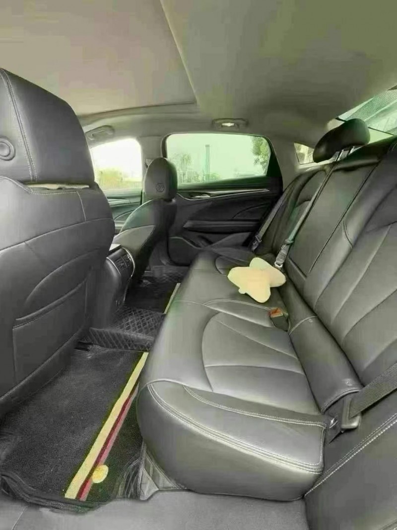 东莞21年别克君越6