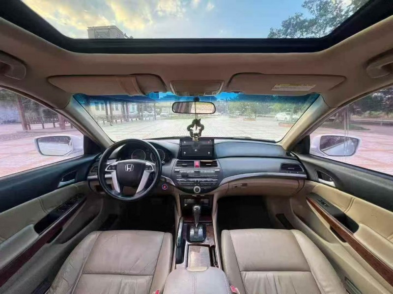 湛江12年本田雅阁5