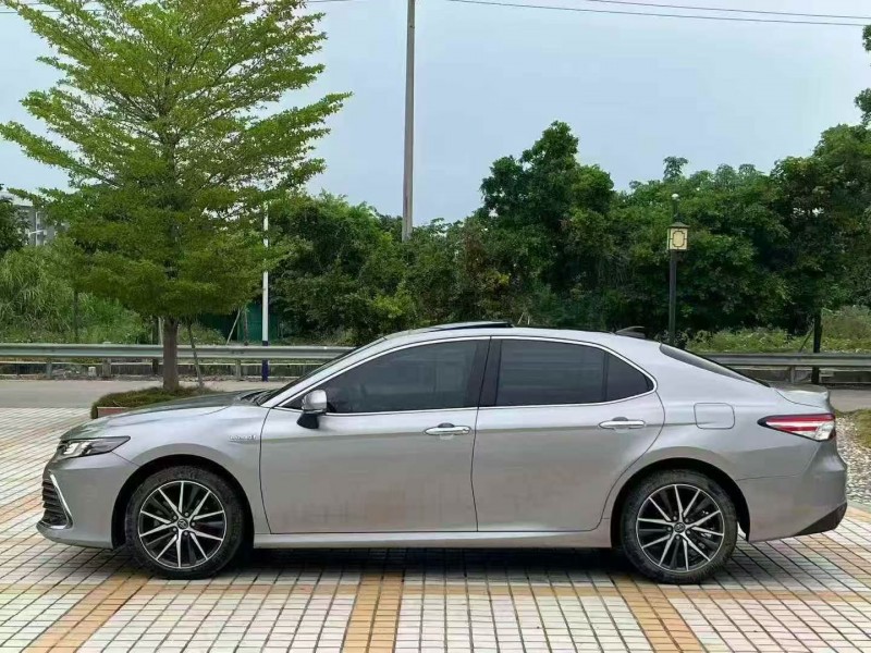 广州23年丰田凯美瑞2