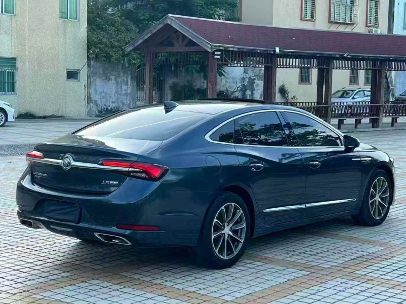 汕头20年别克君越8