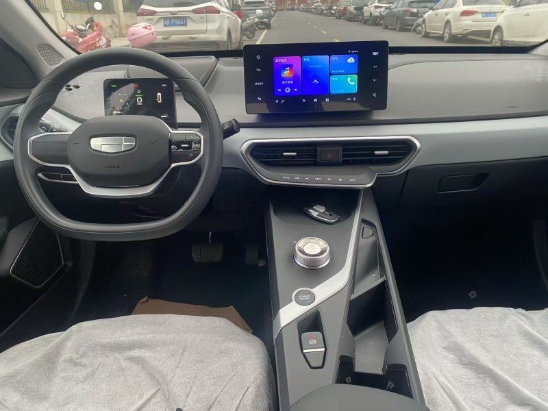 娄底25年吉利几何5