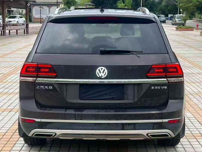 湛江19年大众途昂9