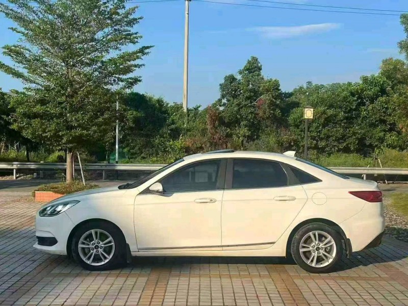 汕头19年福特福睿斯3