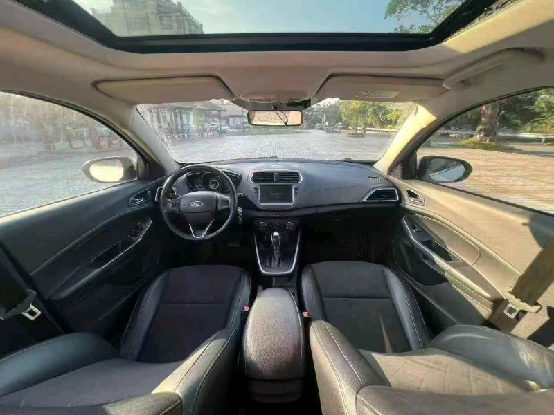 汕头19年福特福睿斯6