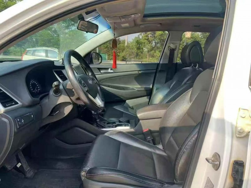 湛江16年现代途胜6