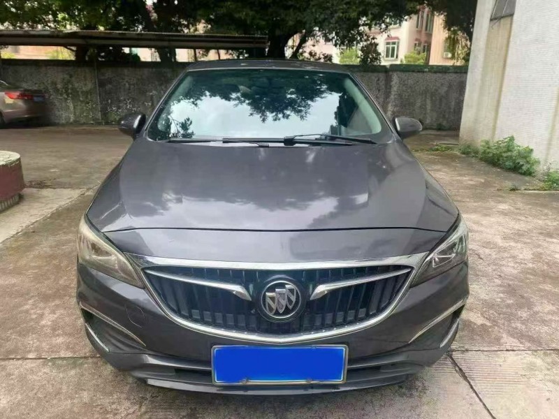 汕头18年别克威朗1