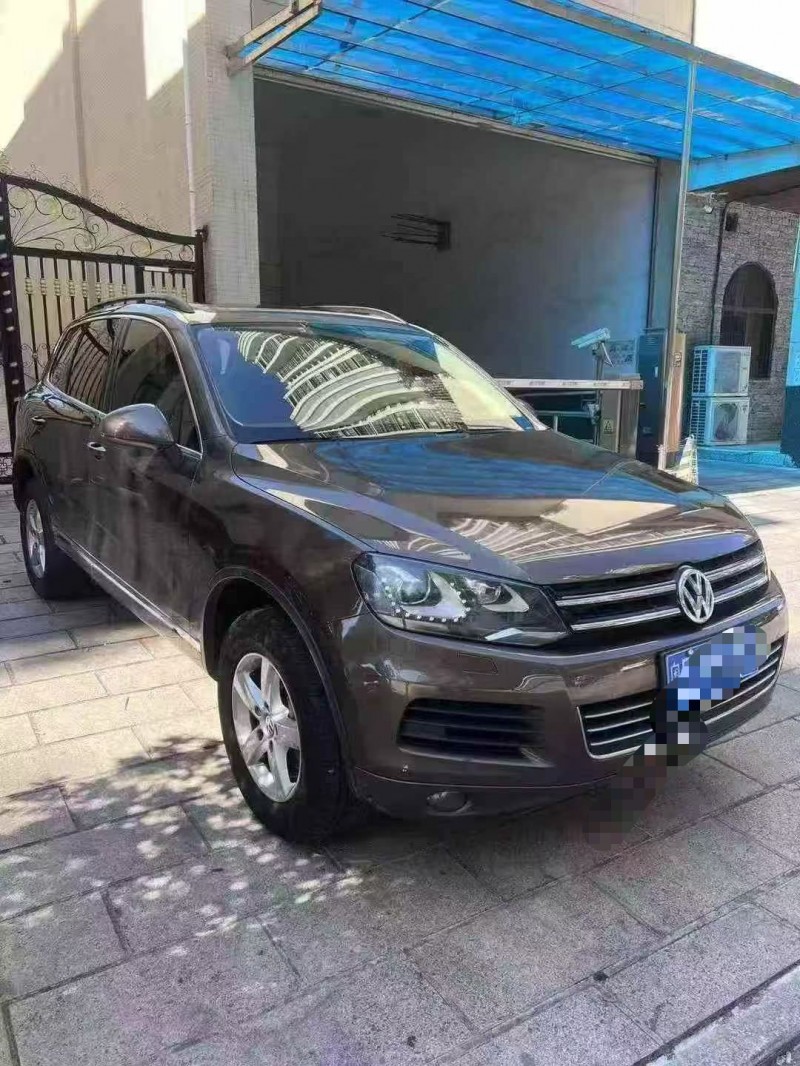 珠海14年大众途锐2