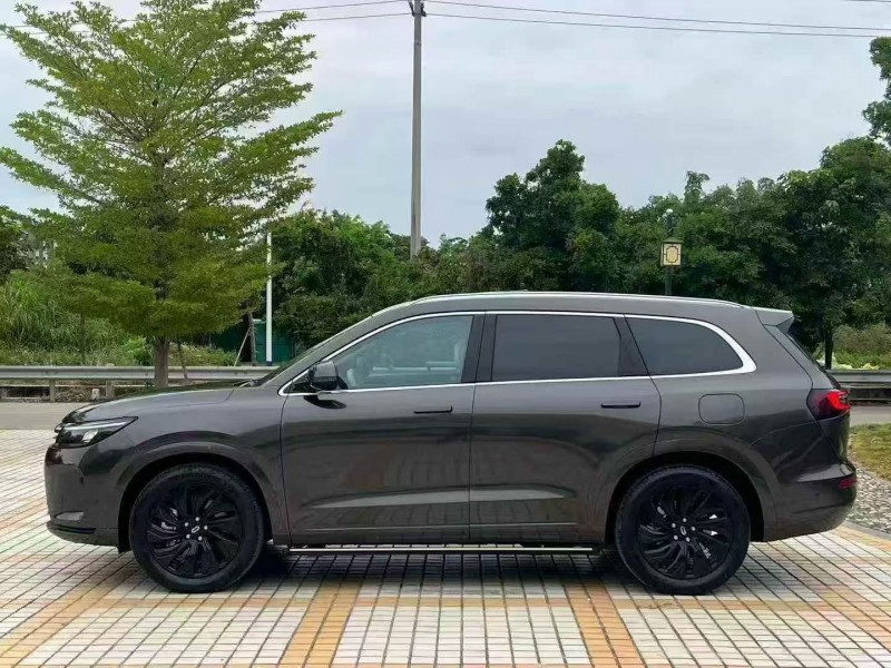 深圳23年华为智选问界2