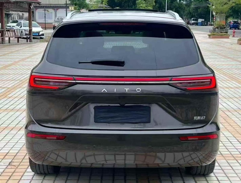 深圳23年华为智选问界9