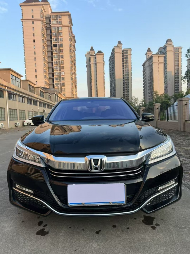 江门17年本田雅阁1