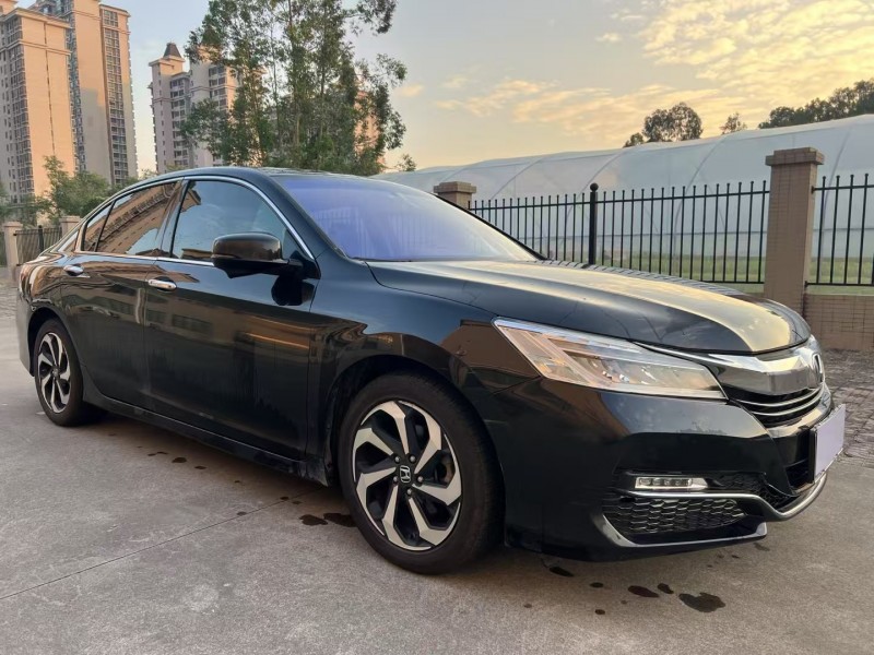 江门17年本田雅阁3