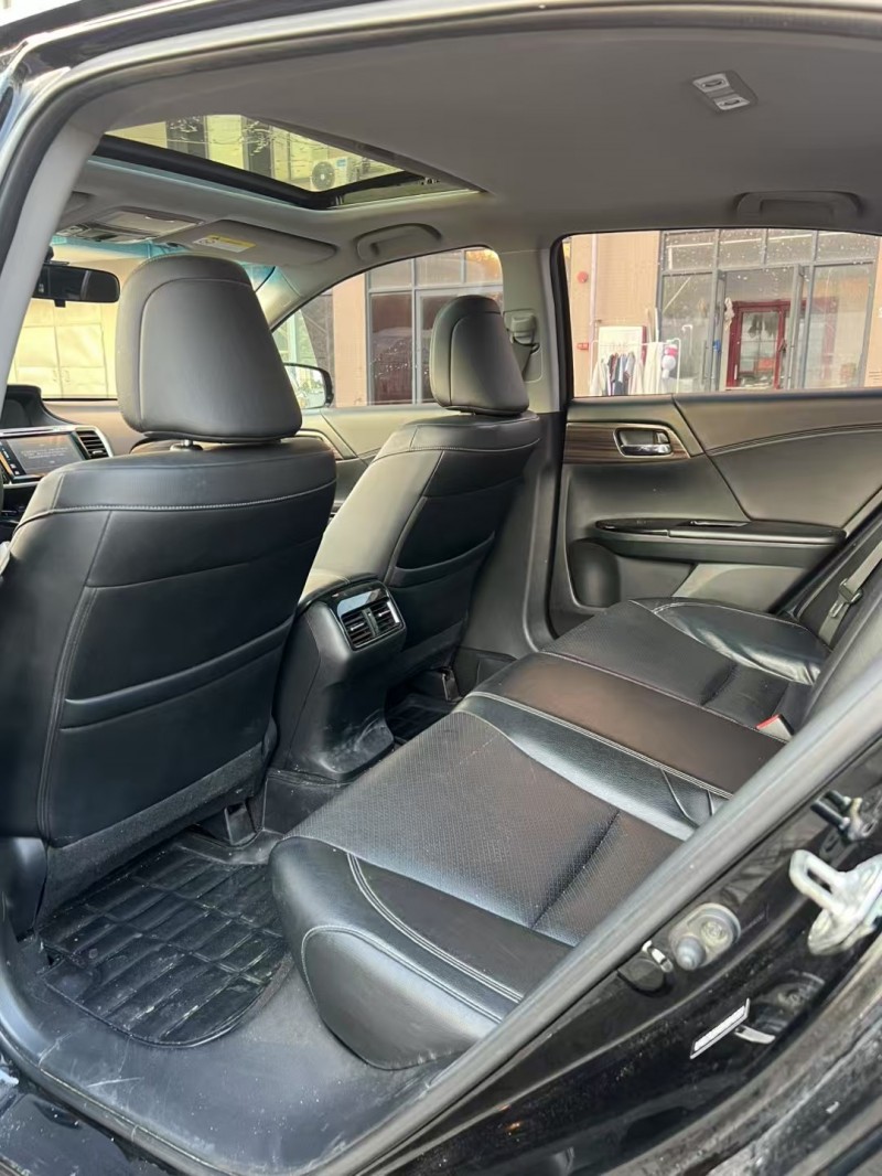 江门17年本田雅阁5