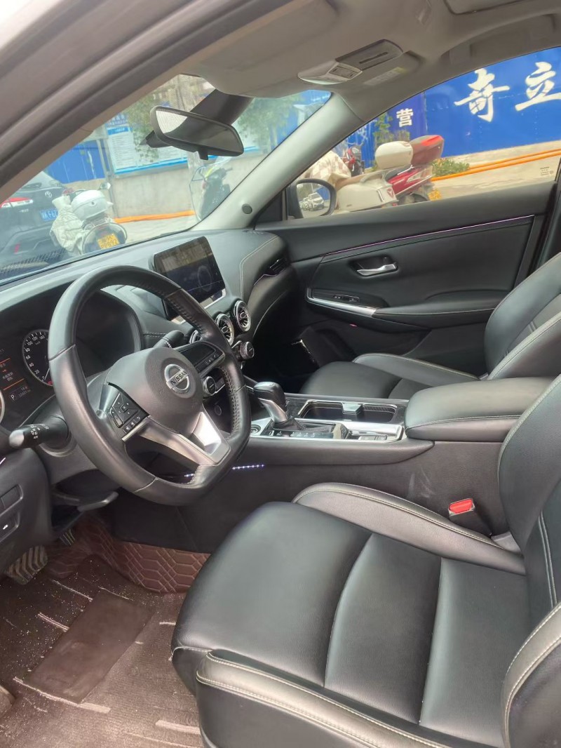 娄底22年日产轩逸3