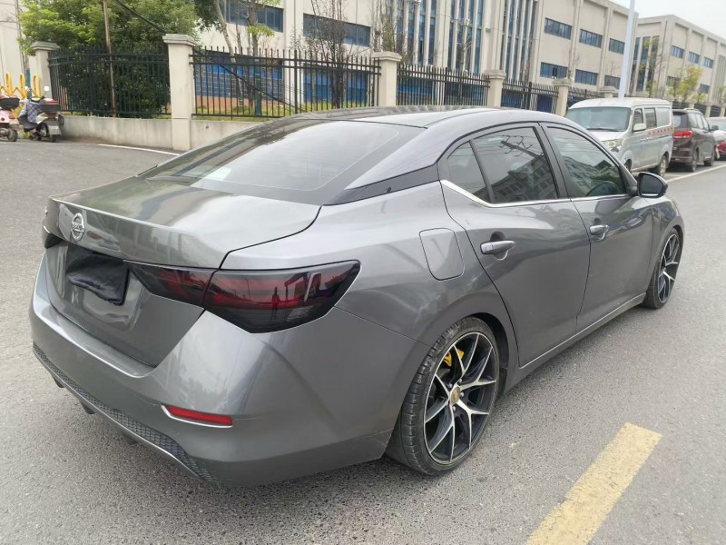 娄底22年日产轩逸8