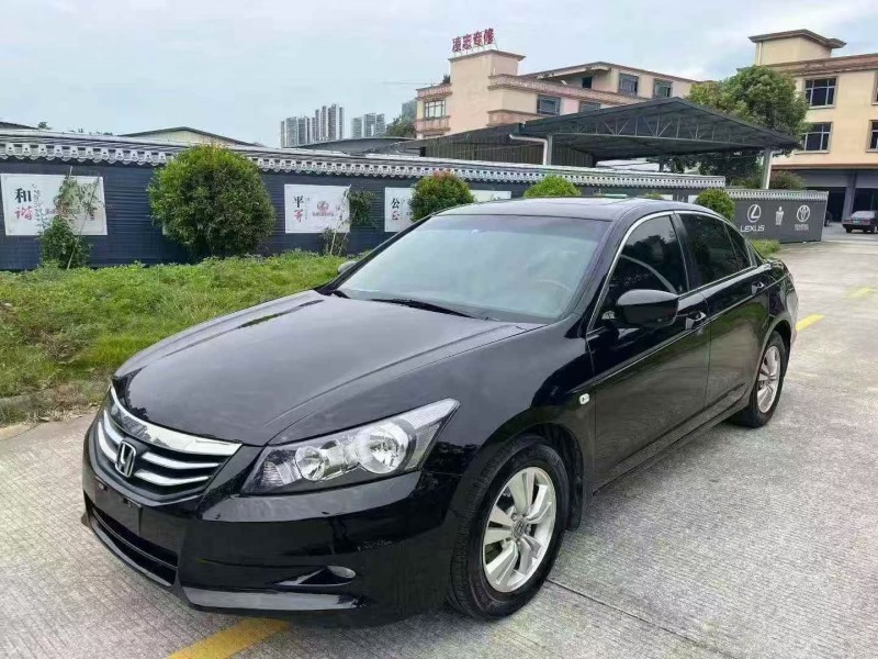 汕头11年本田雅阁1