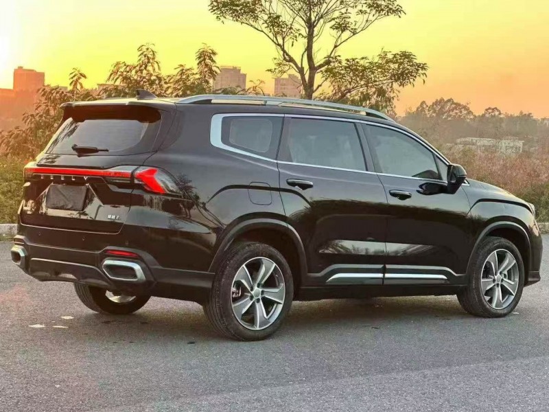 汕头24年吉利豪越8