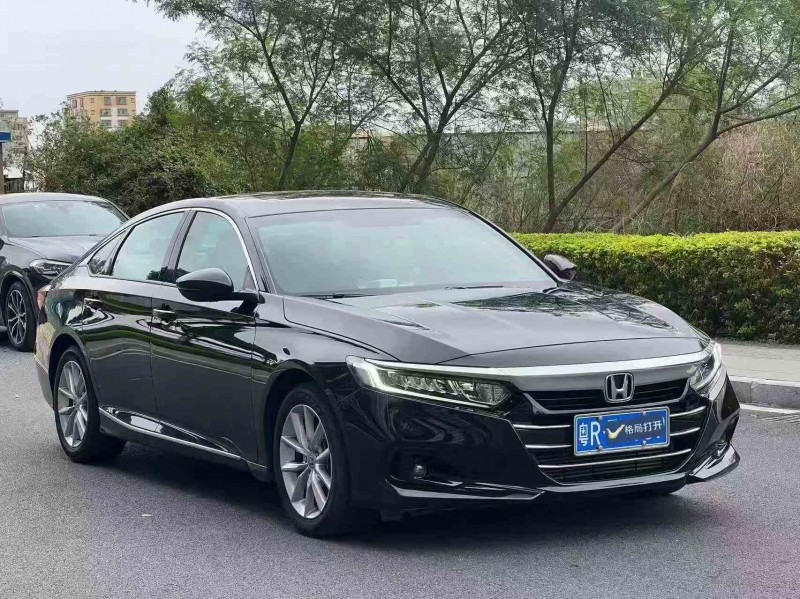 东莞22年本田雅阁3