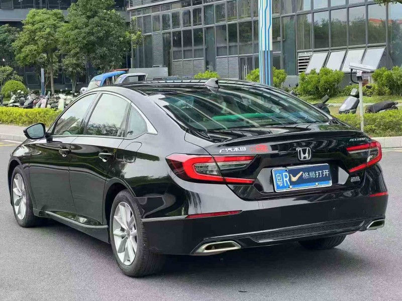 东莞22年本田雅阁7