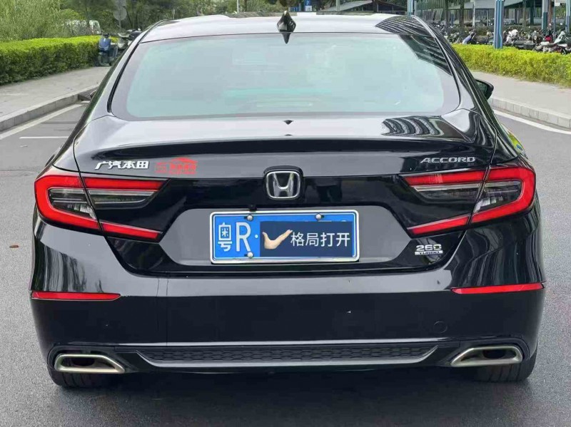 东莞22年本田雅阁9