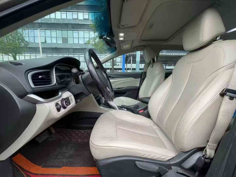 东莞19年别克英朗6