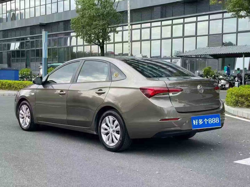 东莞19年别克英朗8