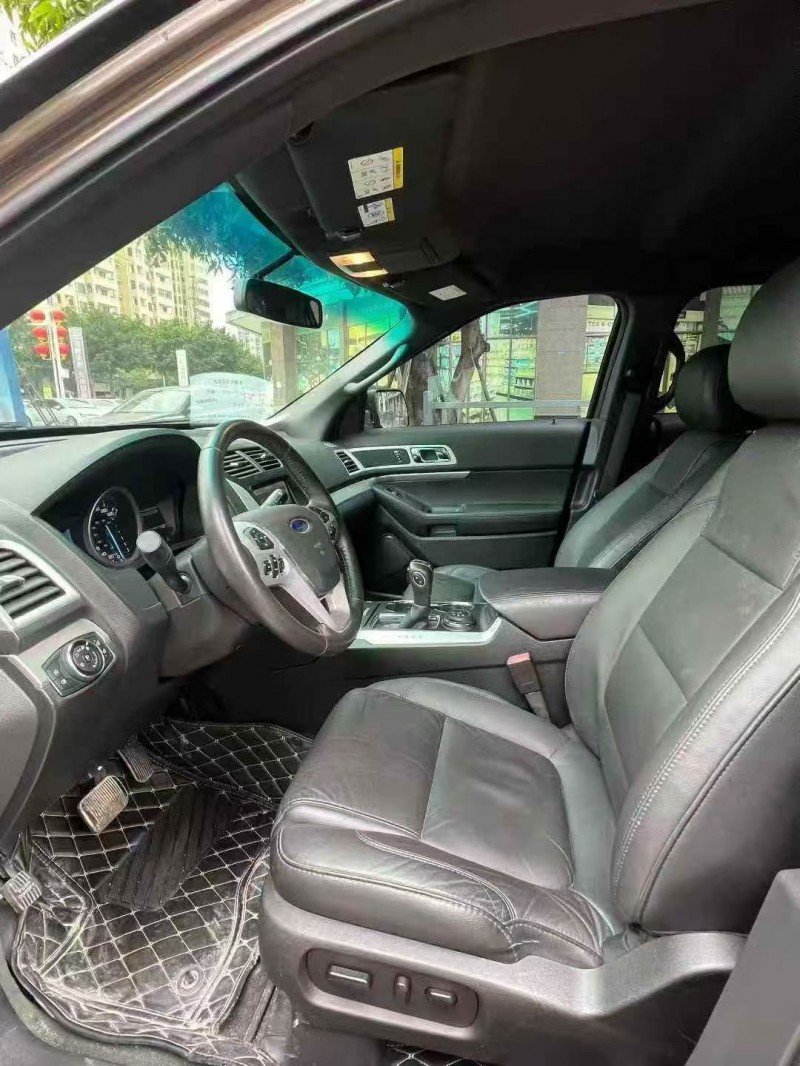 深圳15年福特探险者5