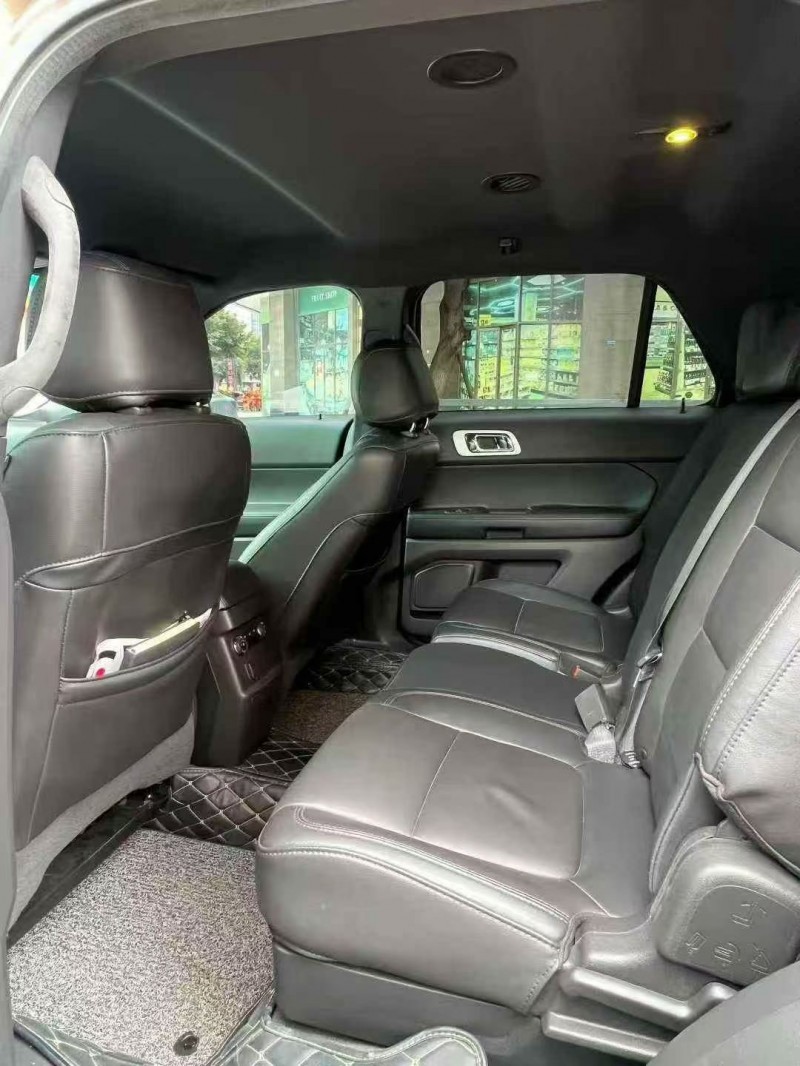 深圳15年福特探险者6