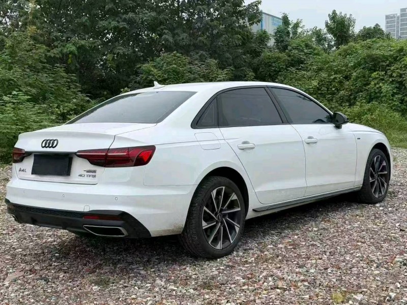 长沙23年奥迪A4L9