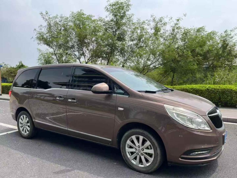 东莞19年别克GL82