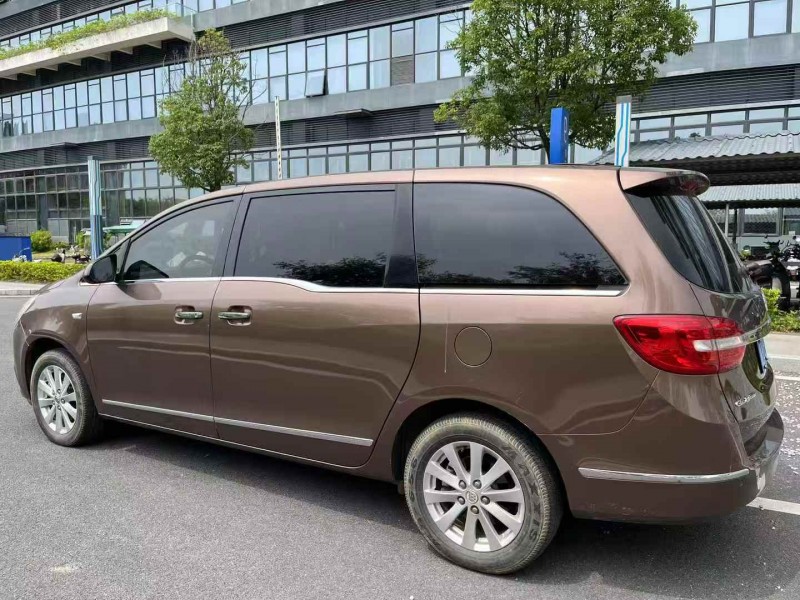 东莞19年别克GL88