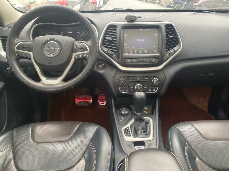 娄底18年Jeep自由光8